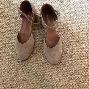 PATINA Women's Tan Suede Heeled Mary Jane Shoes